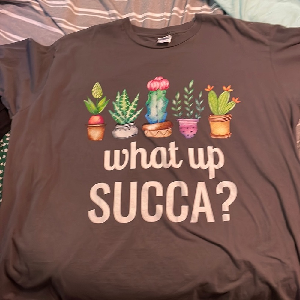 Port & Co graphic tee
